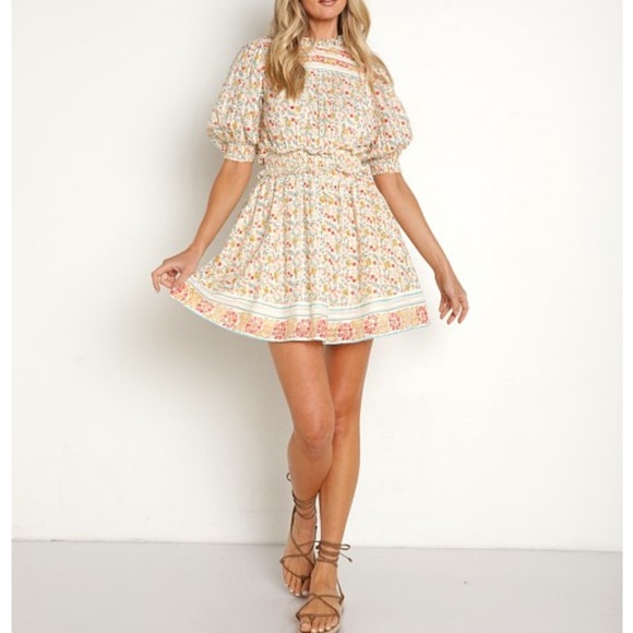 Cleobella Dallas Mini Dress in Carnation Print Size Medium. NWT - Picture 3 of 14